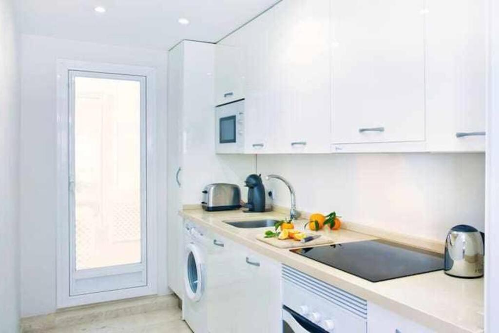 Best Location Apartment In Marbella. Beachfront!! מראה חיצוני תמונה
